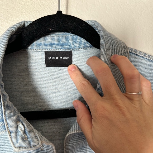 Cropped Light Blue Denim Jacket with Patch Pockets - Women's Jean Jacket - Picture 2 of 5